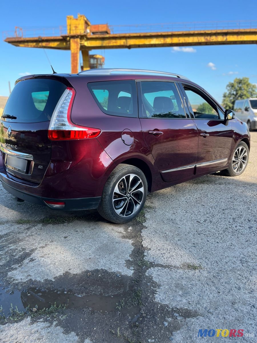 2015' Renault Grand Scenic photo #5