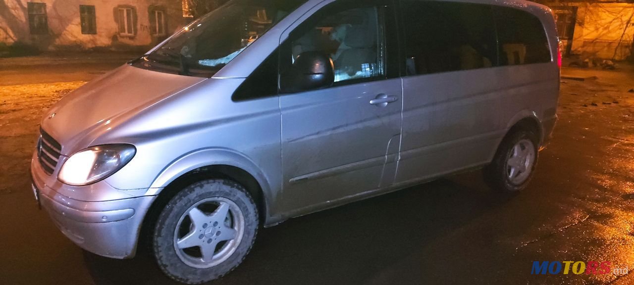 2005' Mercedes-Benz Viano photo #6
