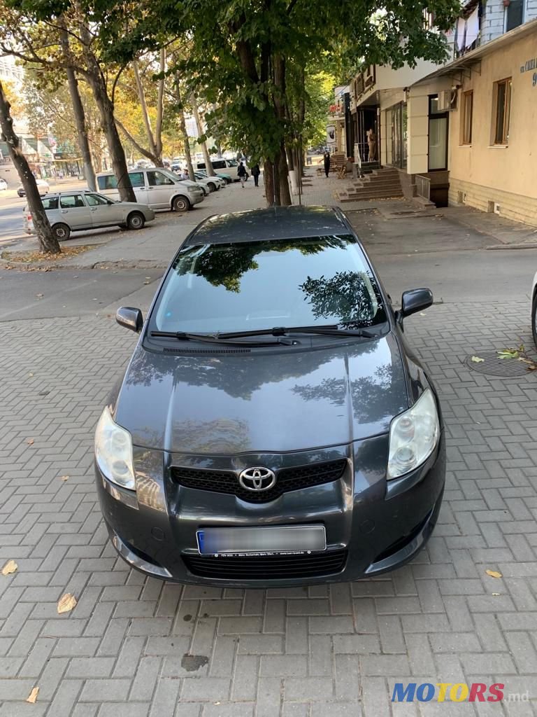 2010' Toyota Auris photo #3