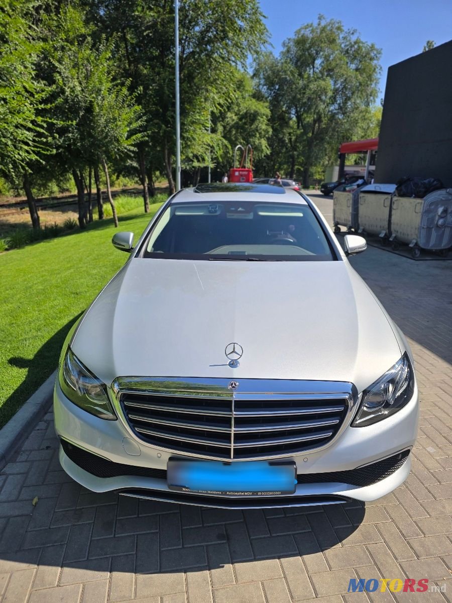 2019' Mercedes-Benz E-Class photo #2