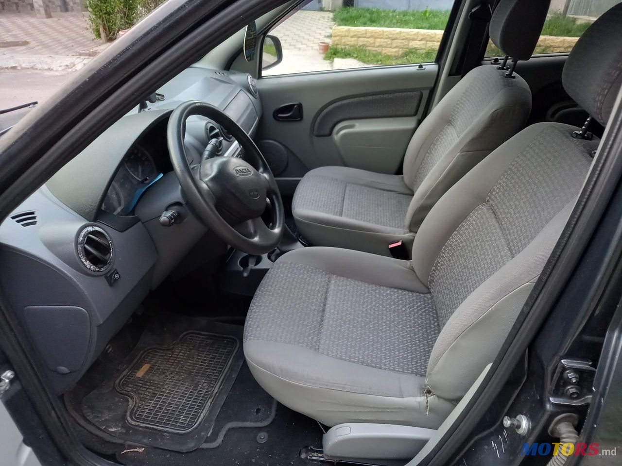 2008' Dacia Logan Mcv photo #6