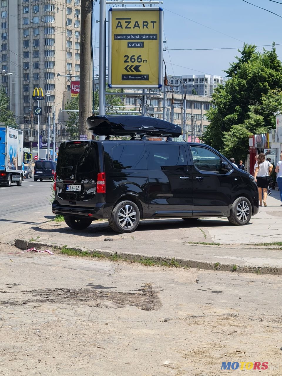 2019' Toyota Proace Verso photo #6