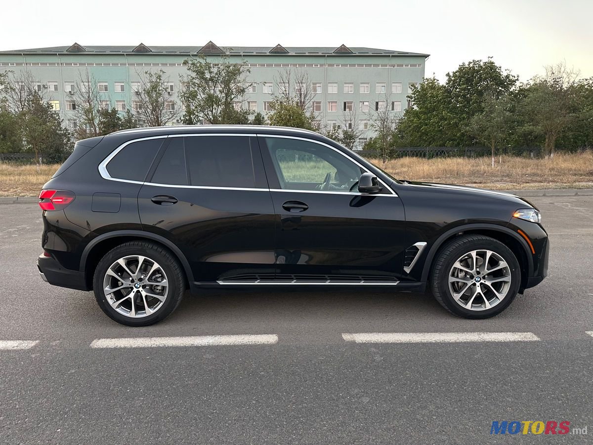 2023' BMW X5 photo #3