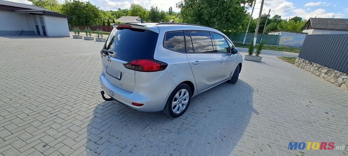 2015' Opel Zafira photo #5