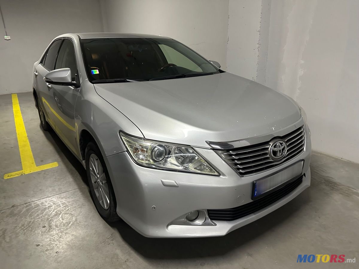 2012' Toyota Camry photo #1