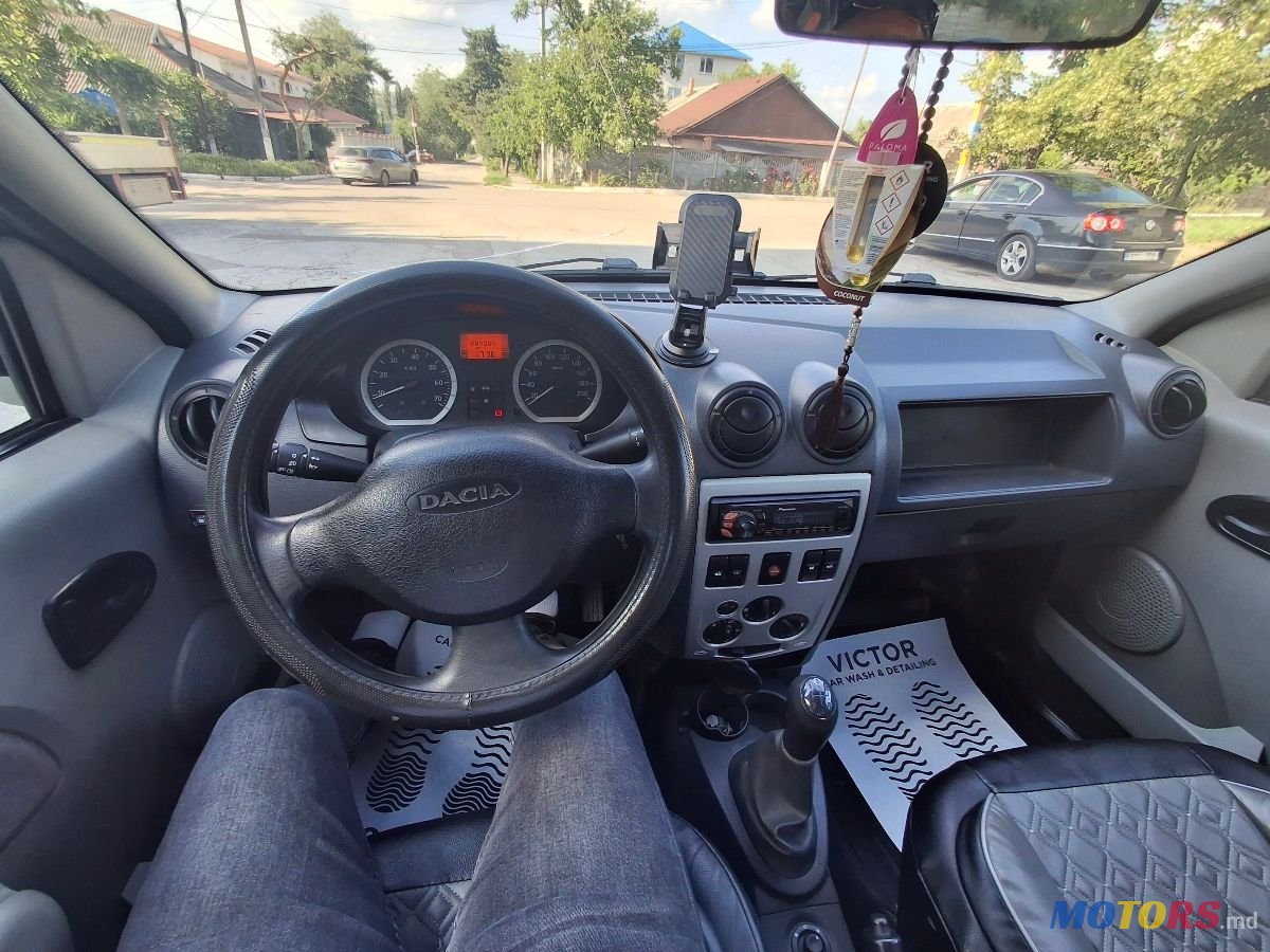 2008' Dacia Logan photo #5