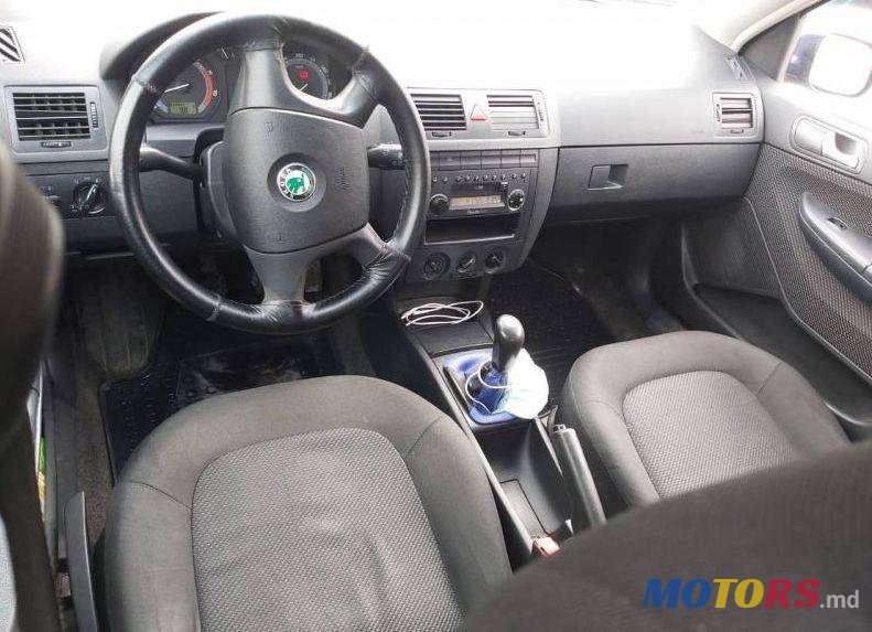 2004' Skoda Fabia photo #1