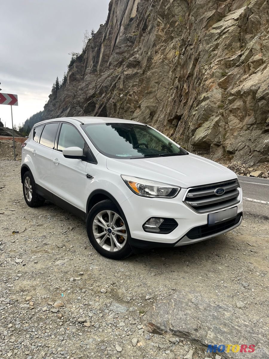 2017' Ford Escape photo #1