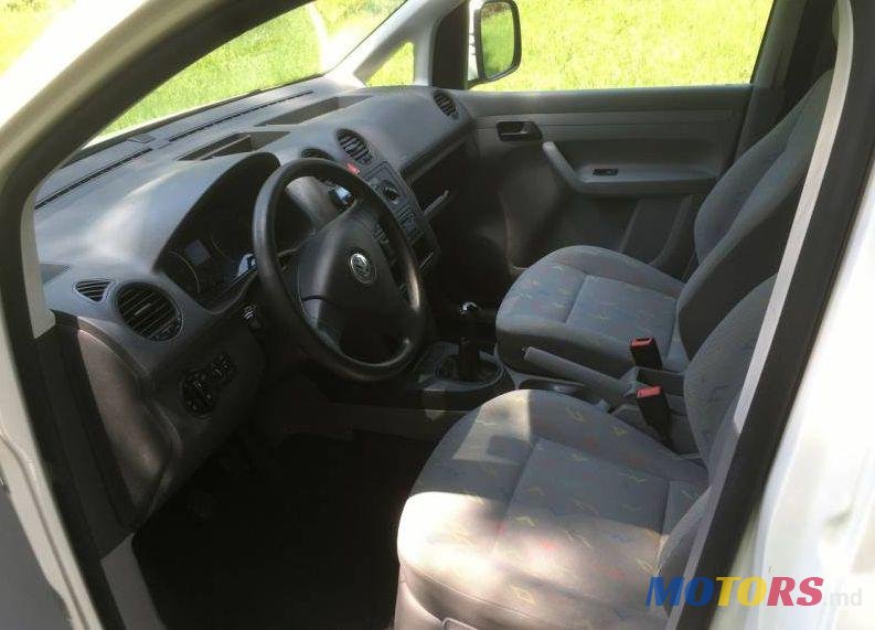 2010' Volkswagen Caddy photo #3