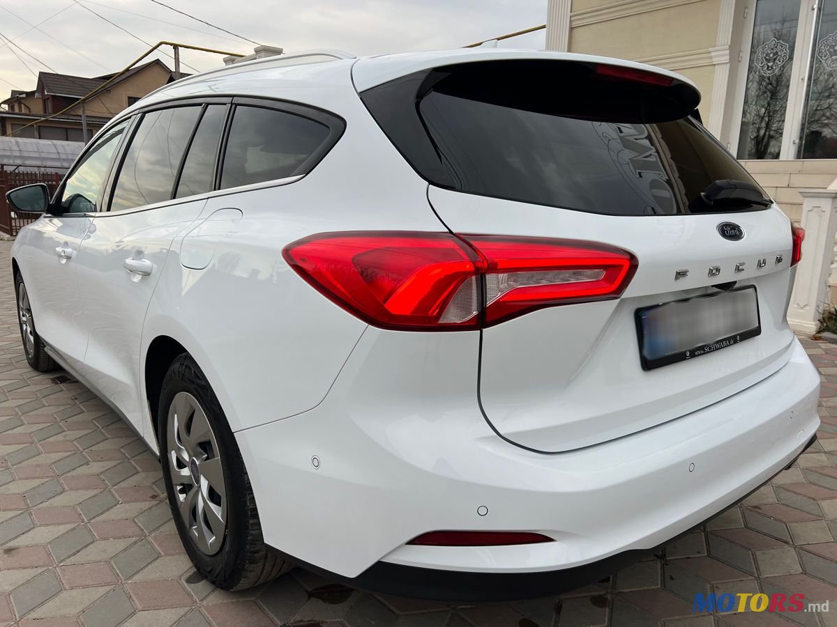 2020' Ford Focus photo #4