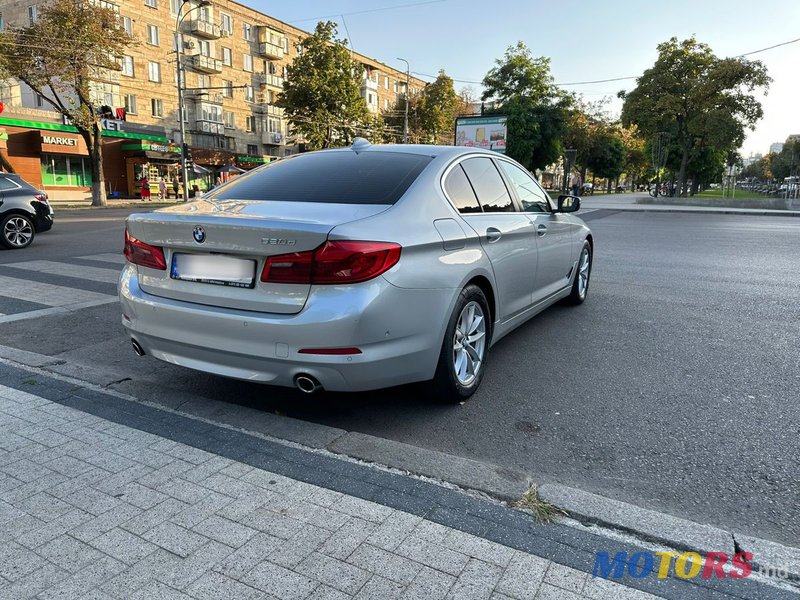 2017' BMW 5 Series photo #6