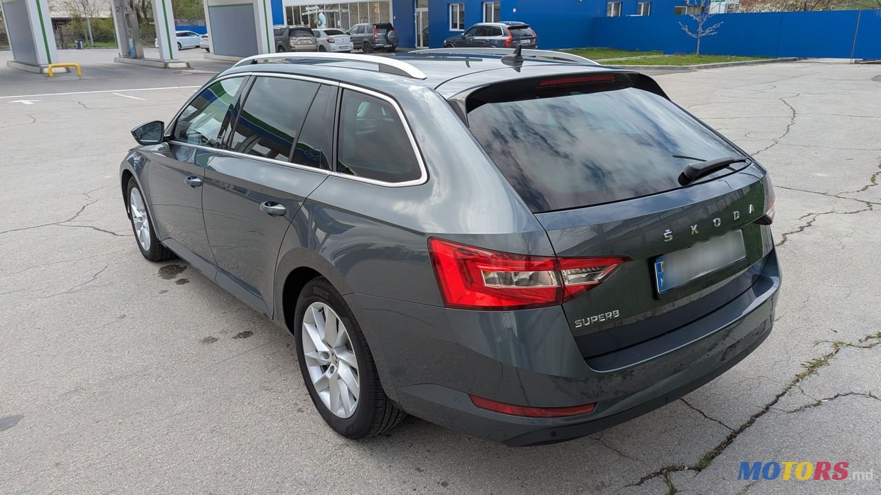 2020' Skoda Superb photo #3