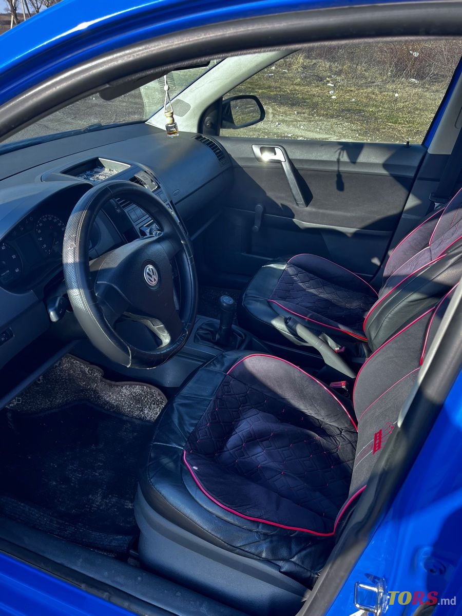 2008' Volkswagen Polo photo #5