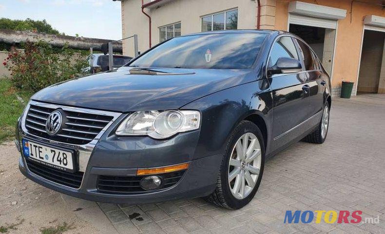 2010' Volkswagen Passat photo #3