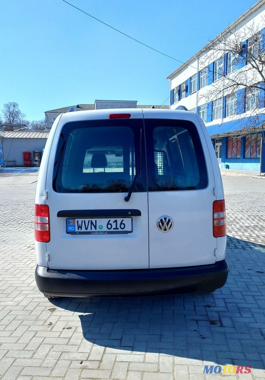 2011' Volkswagen Caddy photo #3