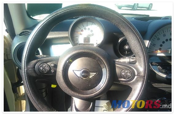 2013' MINI Cooper photo #5