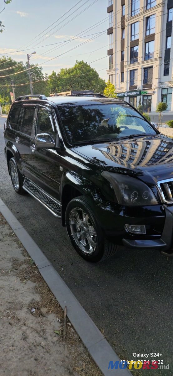 2007' Toyota Land Cruiser Prado photo #5