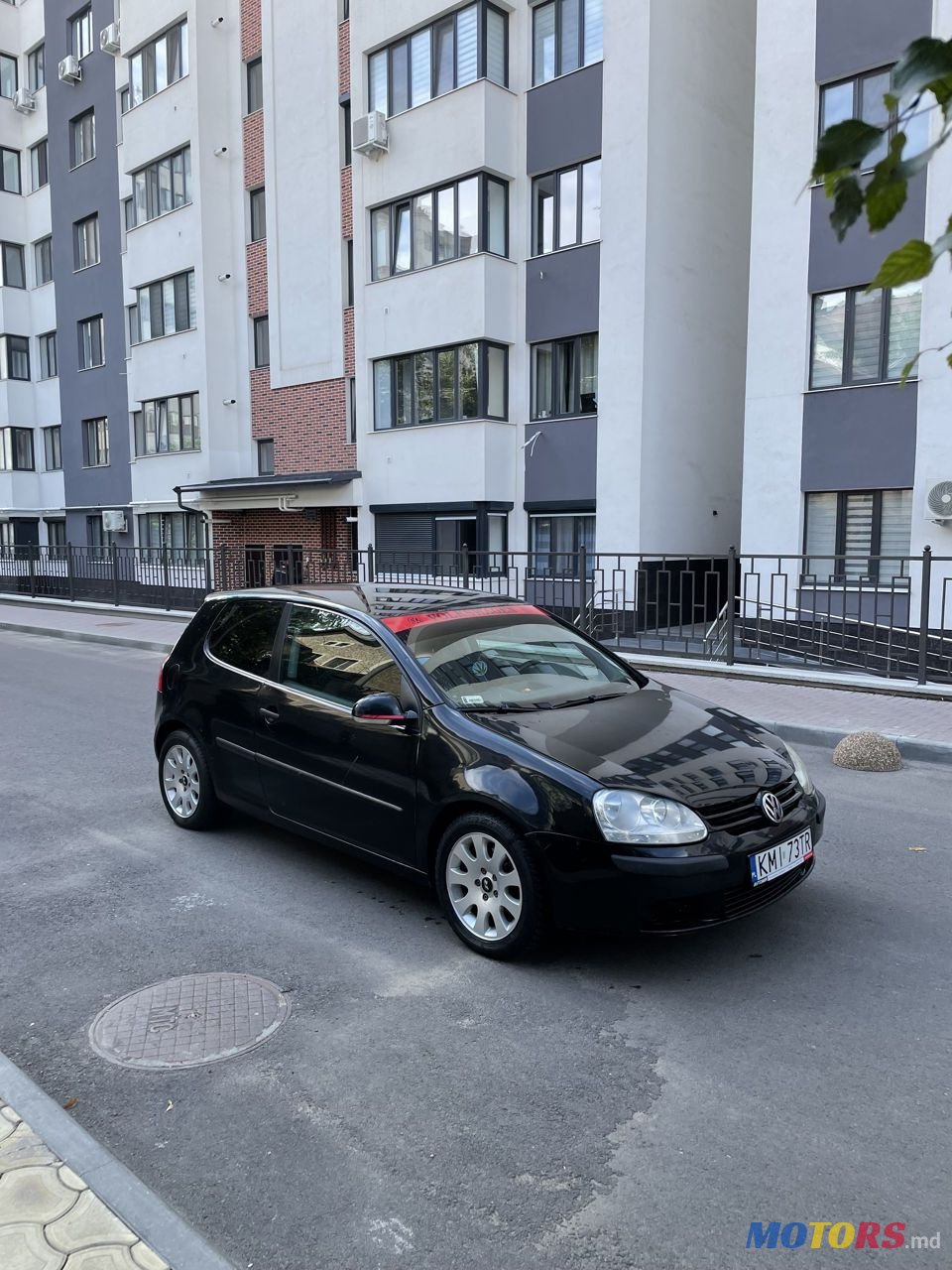 2005' Volkswagen Golf photo #1