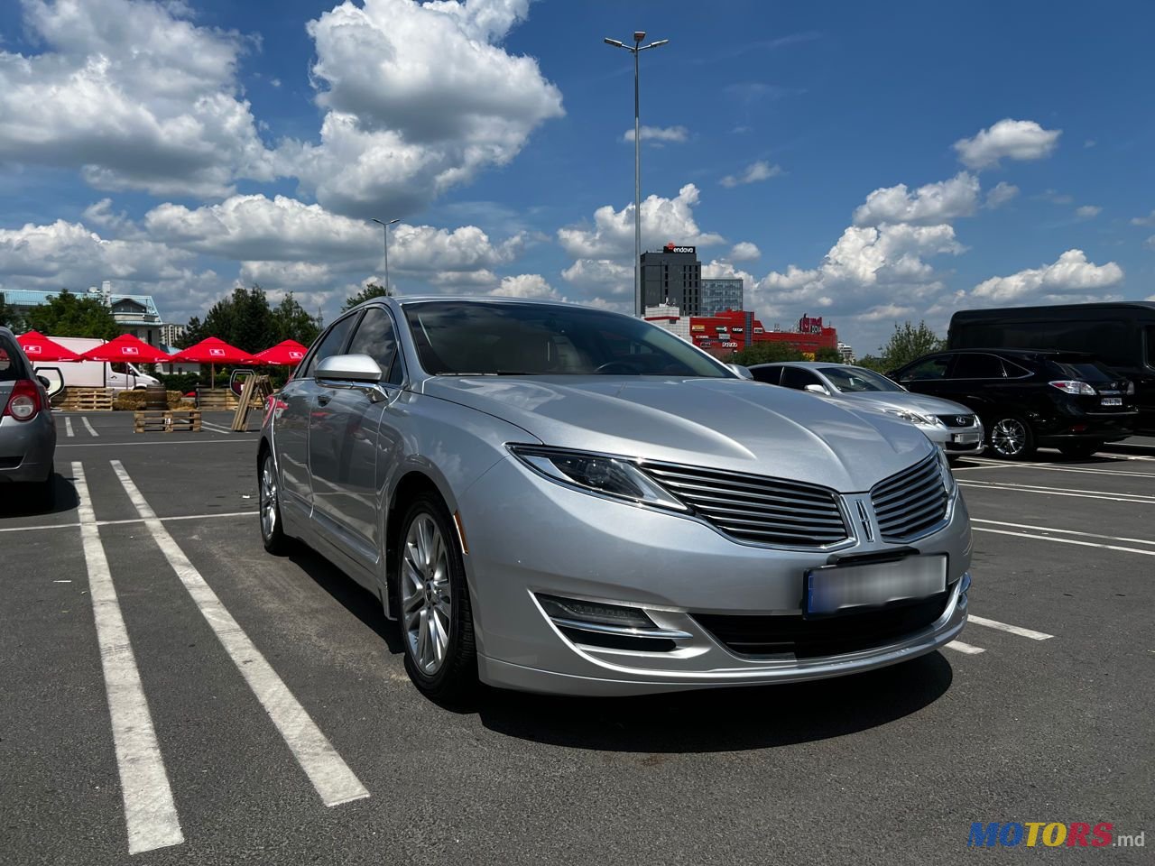 2015' Lincoln MKZ photo #2