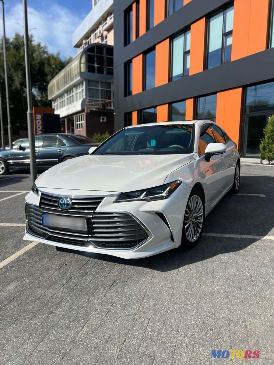 2019' Toyota Avalon photo #2