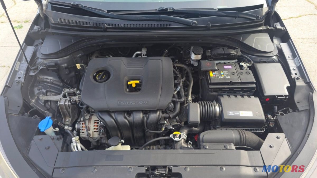 2018' Hyundai Elantra photo #5