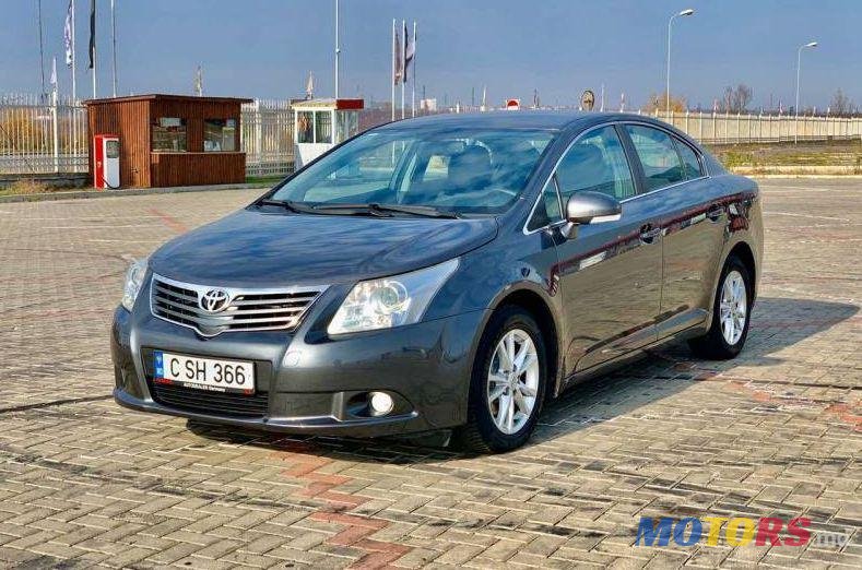 2011' Toyota Avensis photo #1