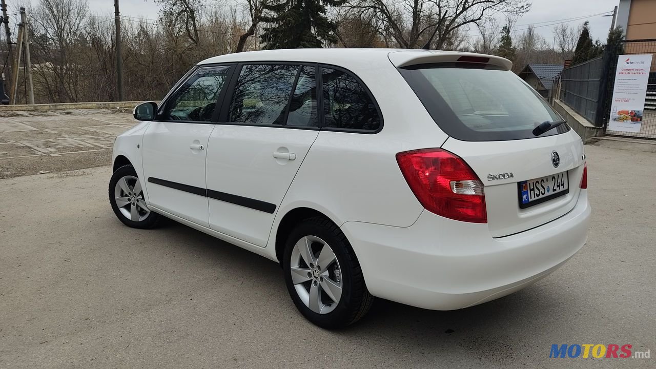 2013' Skoda Fabia photo #4