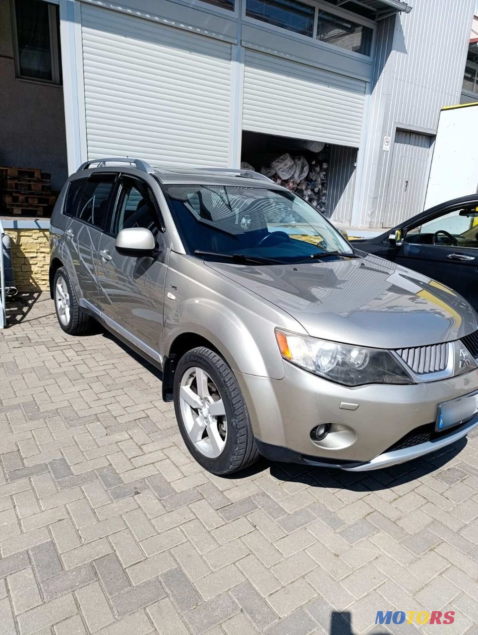 2008' Mitsubishi Outlander photo #5