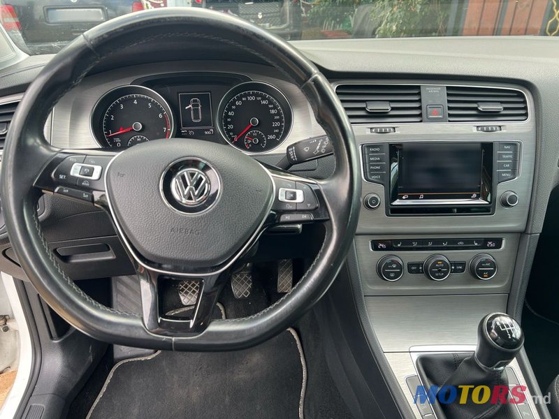 2014' Volkswagen Golf photo #6