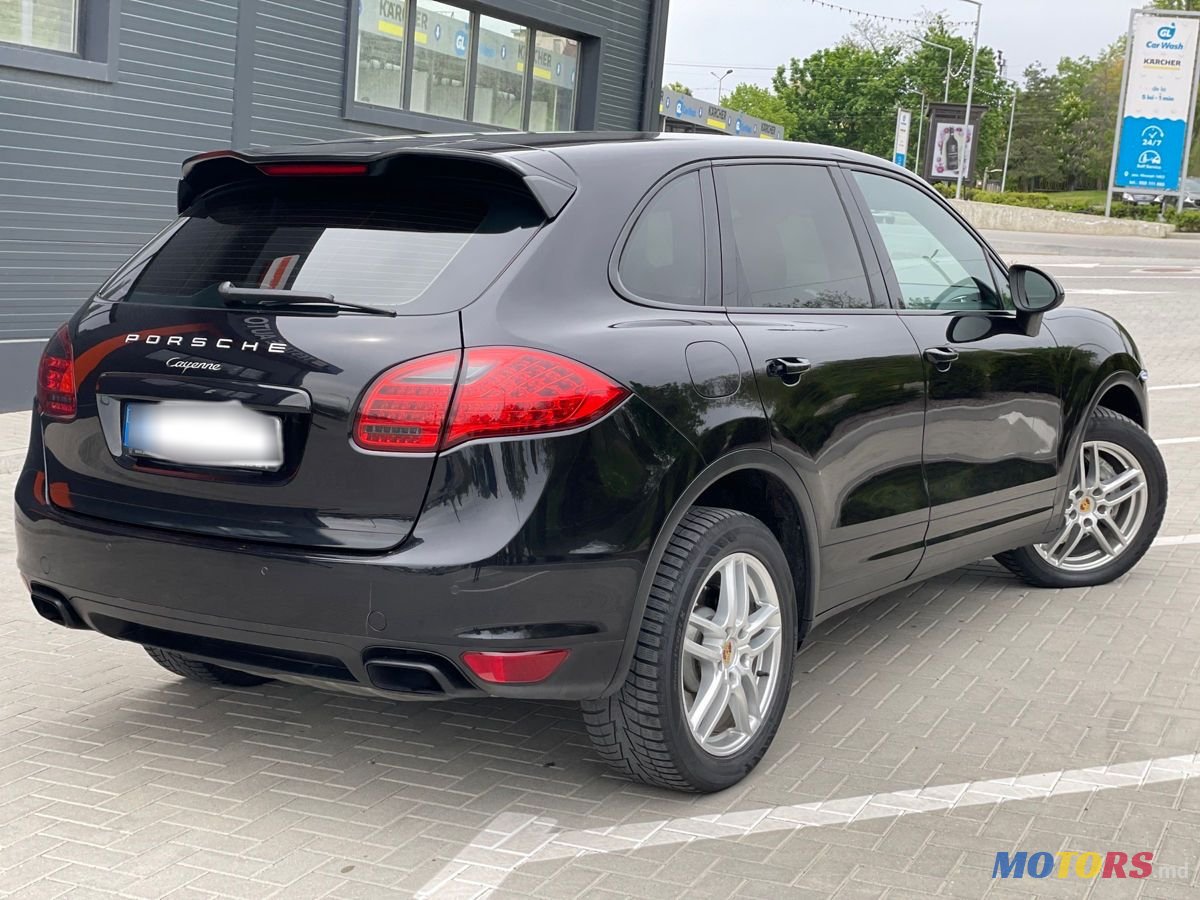 2011' Porsche Cayenne photo #6