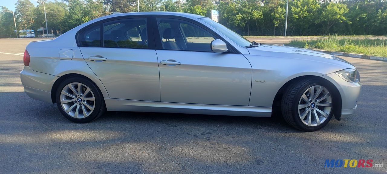 2009' BMW 3 Series photo #3