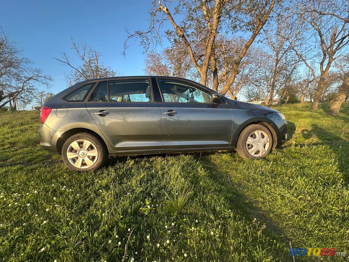 2015' Skoda Rapid photo #4