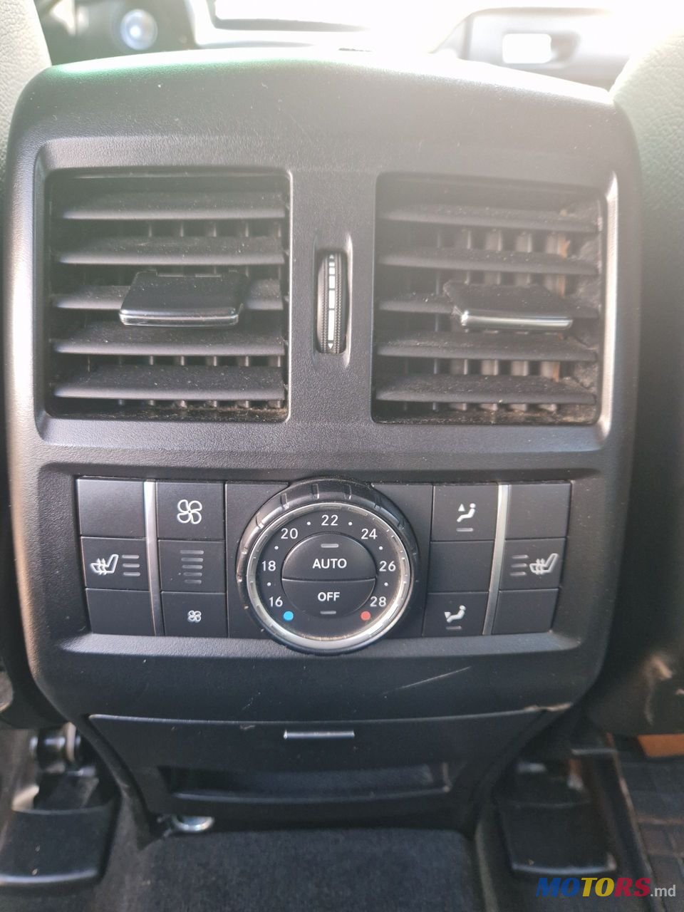 2014' Mercedes-Benz GL-Class photo #6