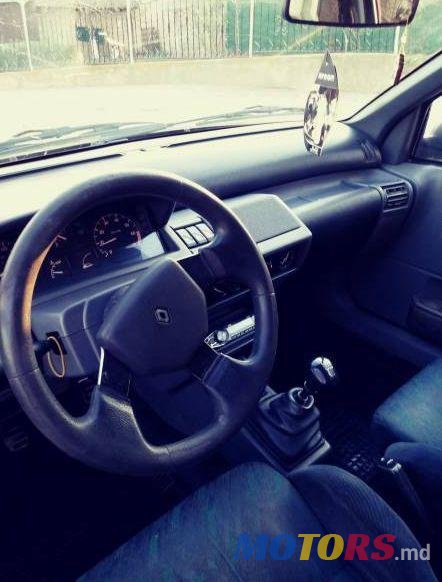 1995' Renault Clio photo #3