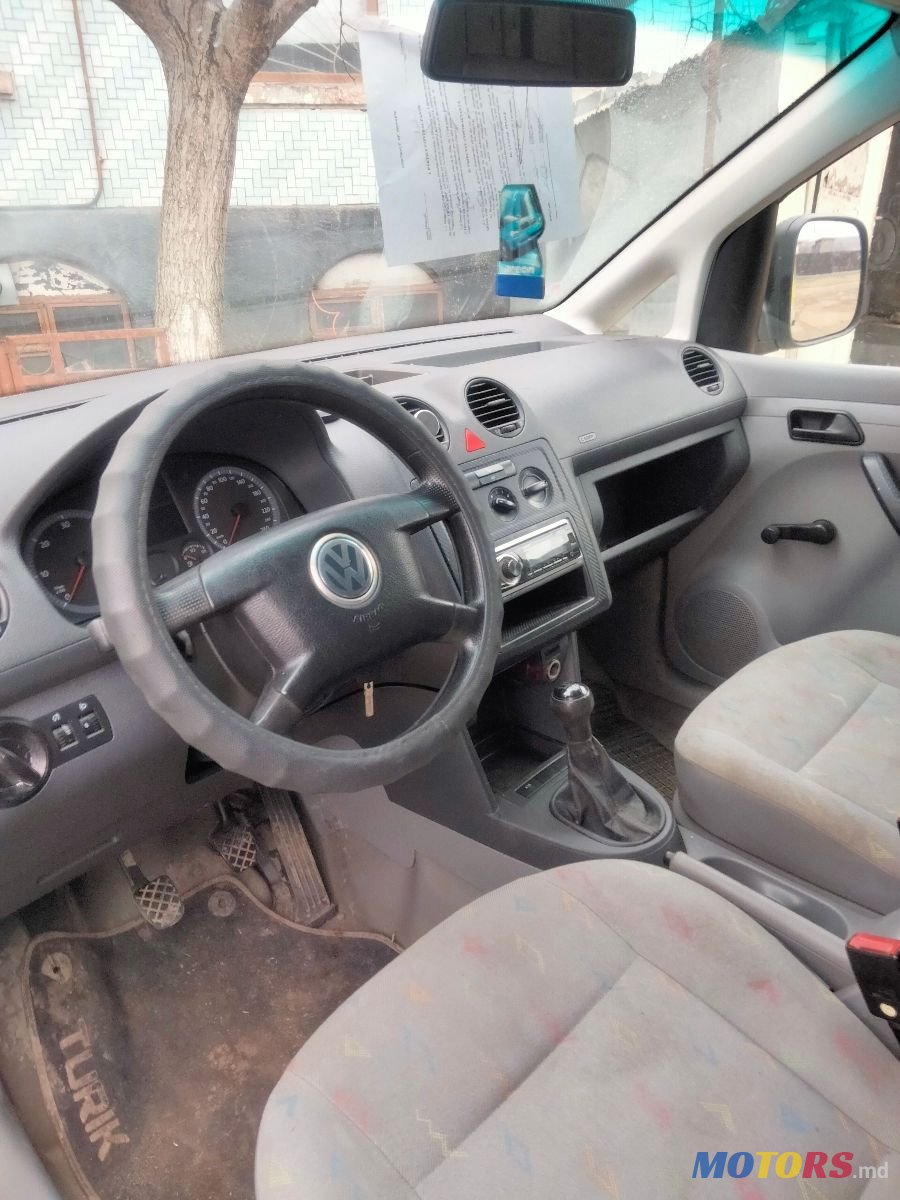 2005' Volkswagen Caddy photo #2