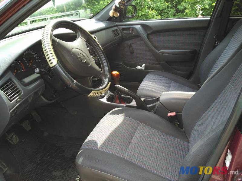 1994' Toyota Carina photo #3