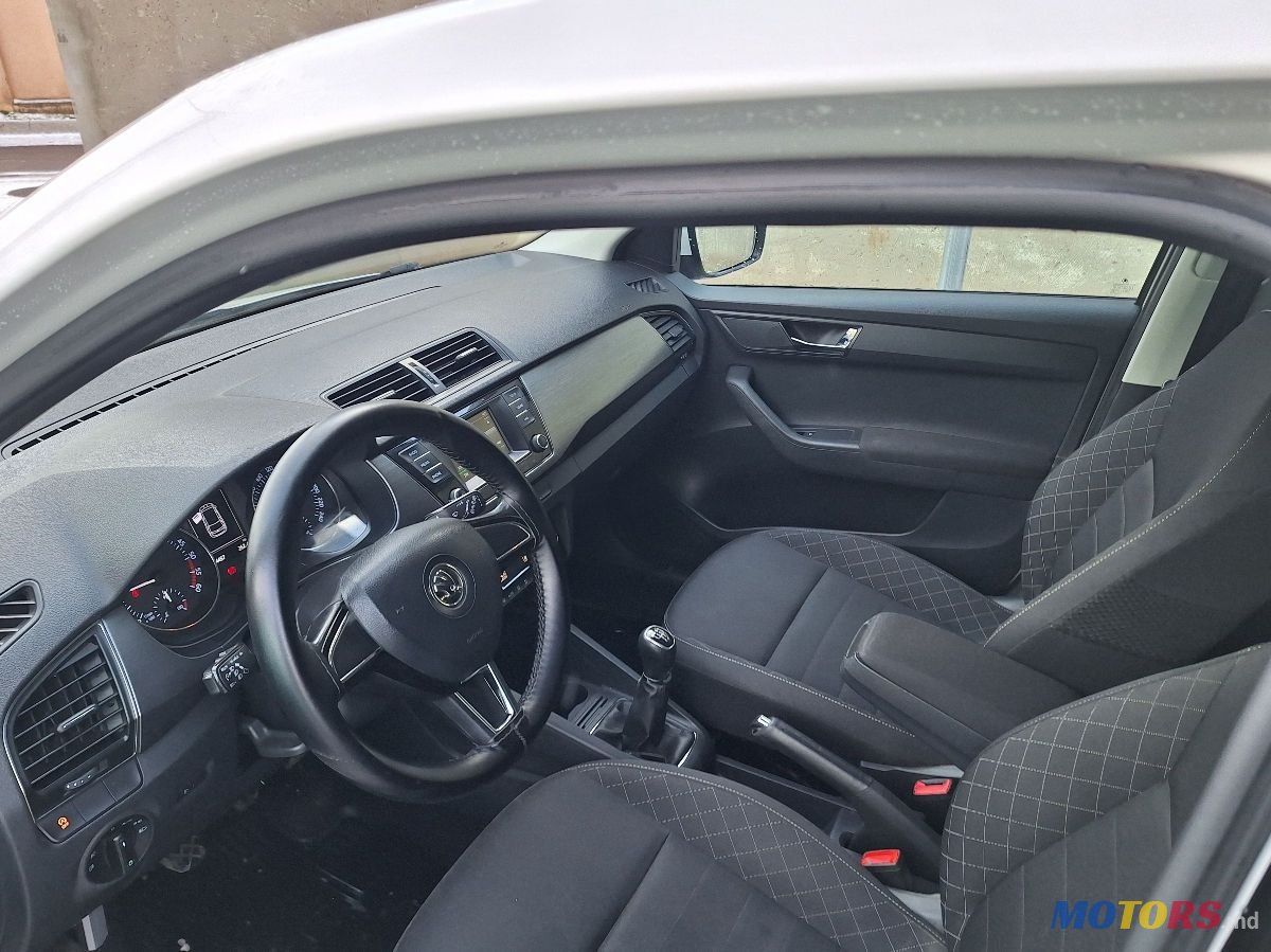 2015' Skoda Fabia photo #6