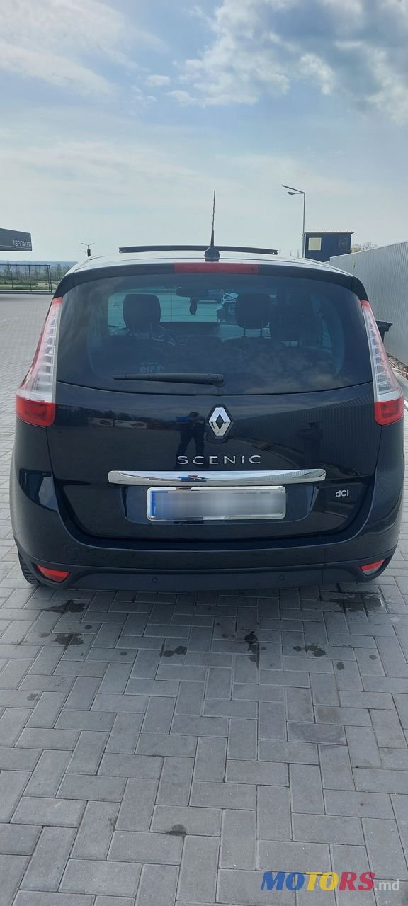 2012' Renault Grand Scenic photo #6