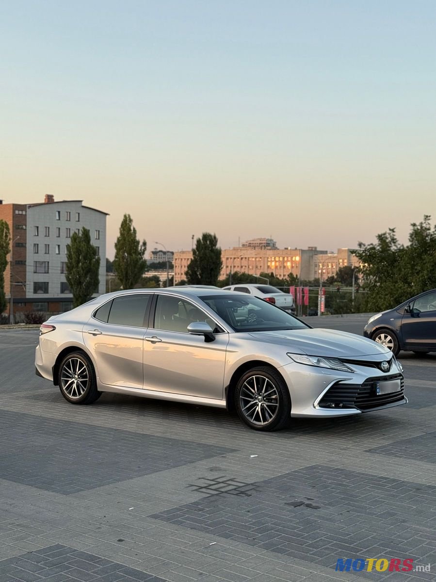2021' Toyota Camry photo #2