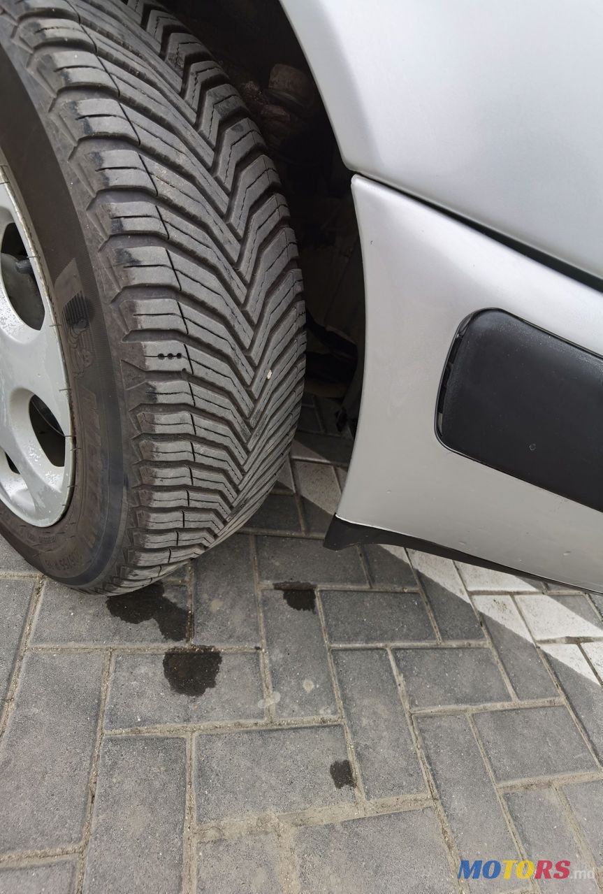 1991' Audi A6 photo #2