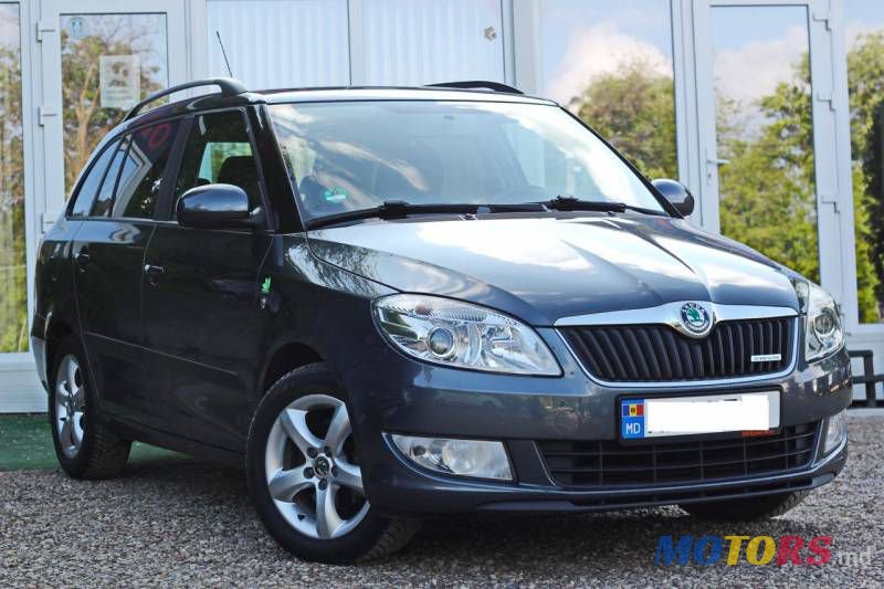 2011' Skoda Fabia photo #1