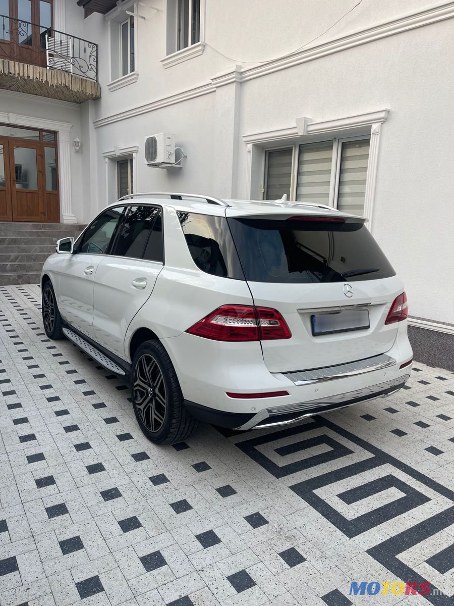 2013' Mercedes-Benz M Класс photo #3