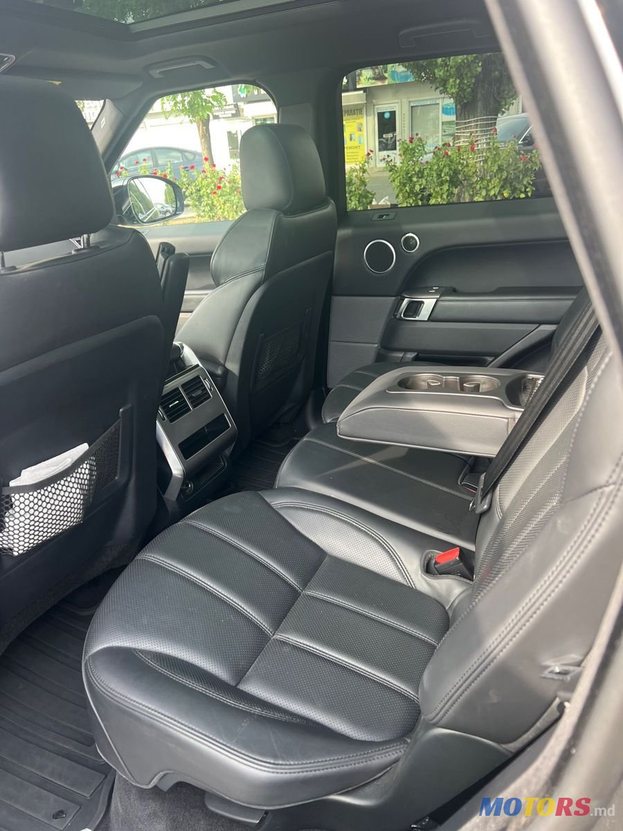 2017' Land Rover Range Rover Sport photo #6