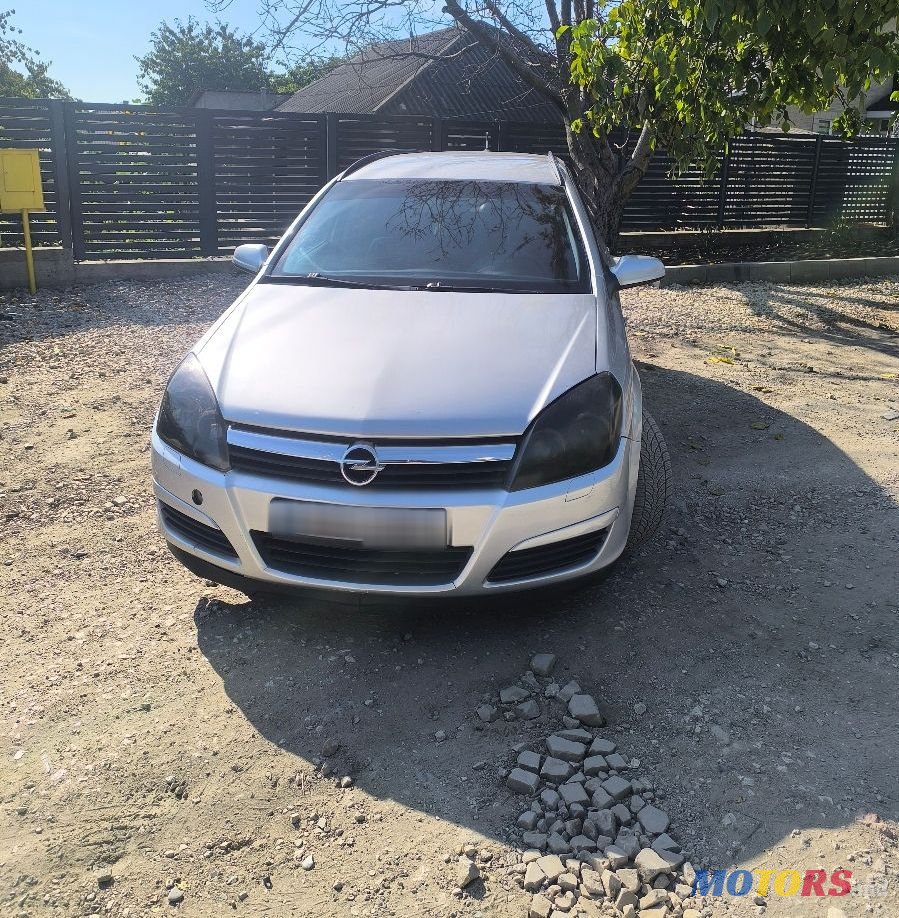 2006' Opel Astra photo #1