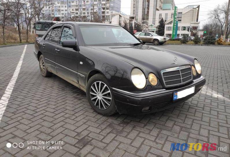 1999' Mercedes-Benz E photo #2