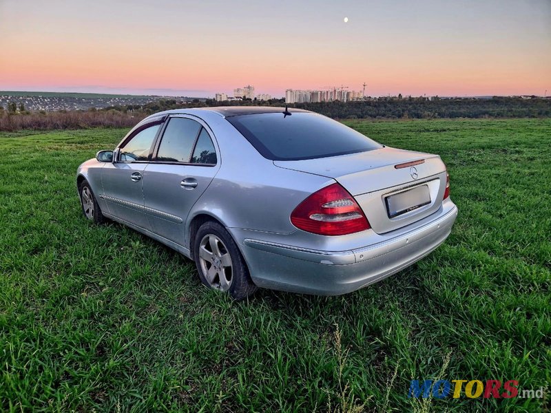 2005' Mercedes-Benz E-Class photo #4