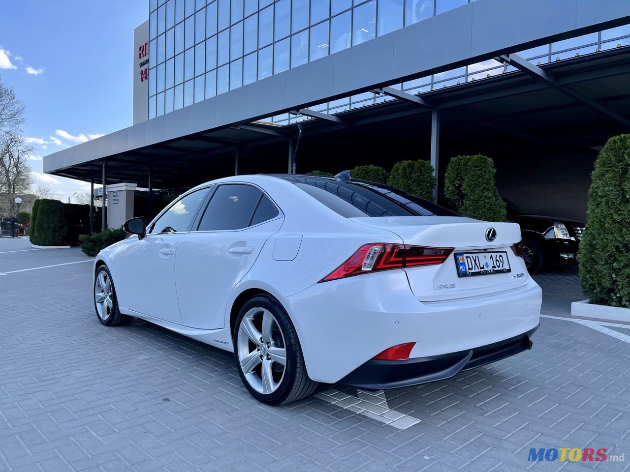 2015' Lexus Is Series photo #6