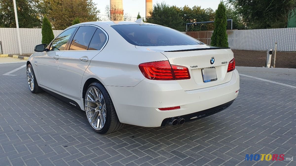 2015' BMW 5 Series photo #5