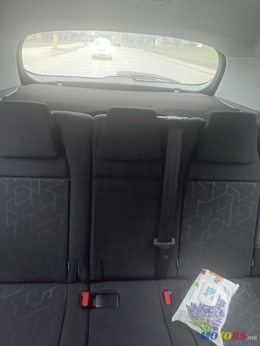 2019' Peugeot 2008 photo #5