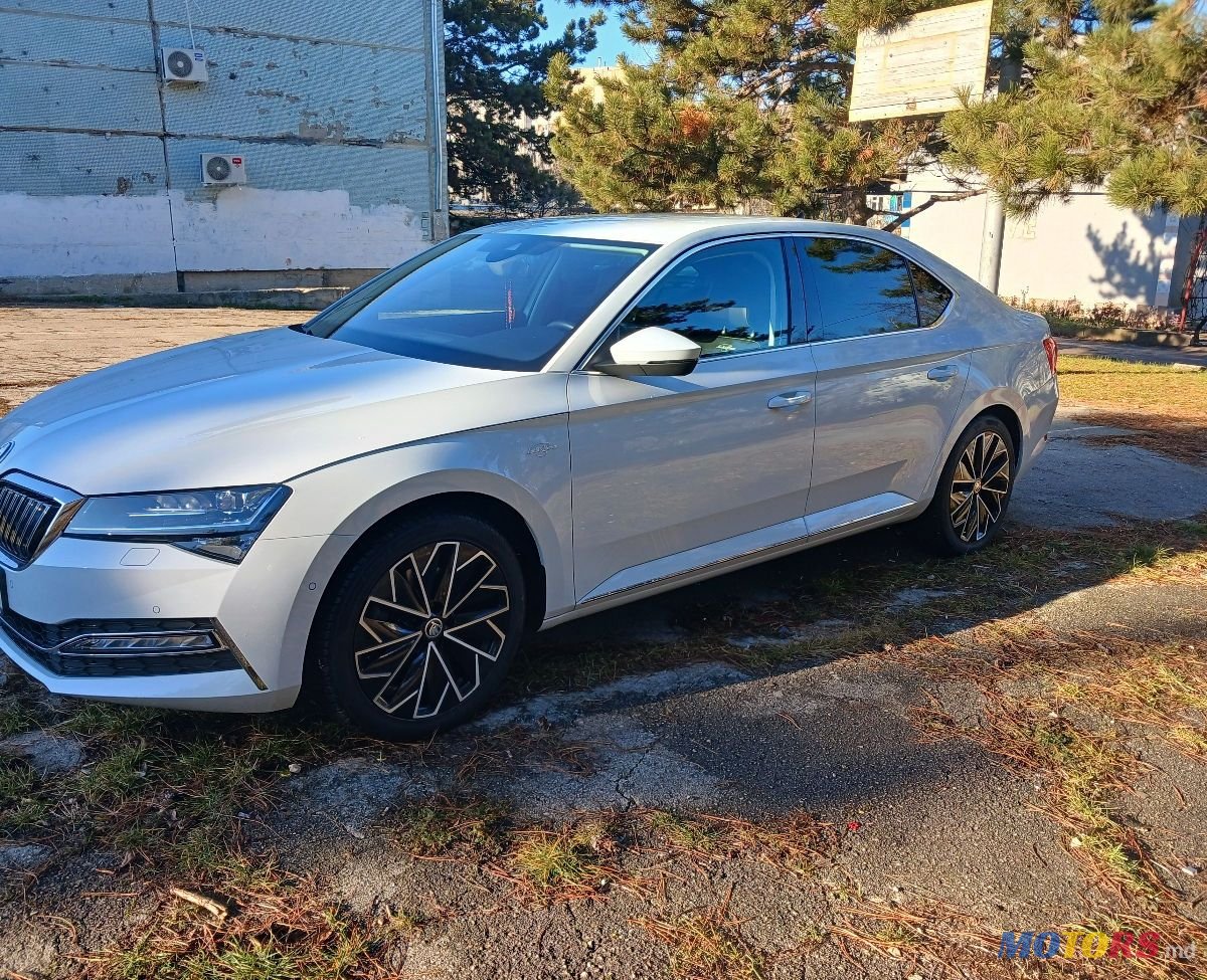 2020' Skoda Superb photo #5